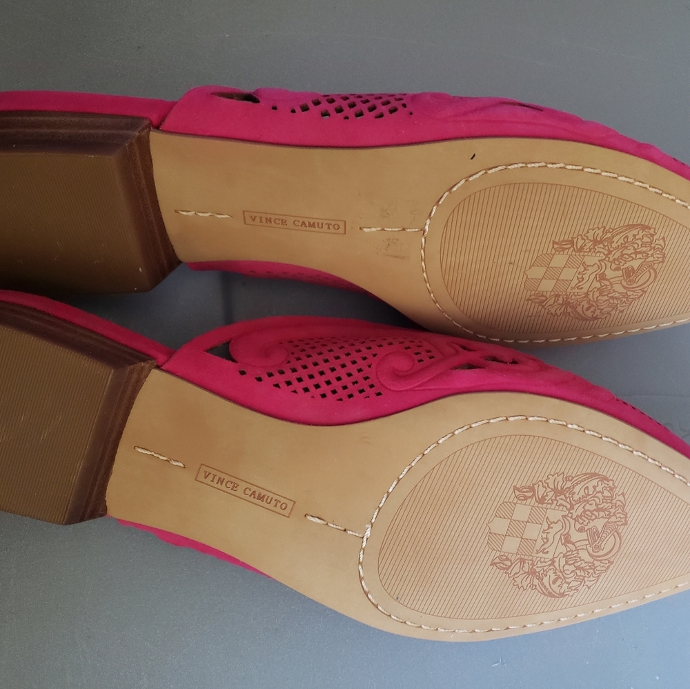 Women's Fuchsia Cutout Mules - Picture 3 of 4